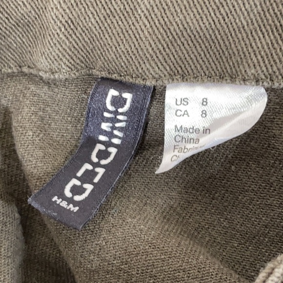 H&M Divided Overall Dress With Pockets Button Front Size 6 - Picture 6 of 7